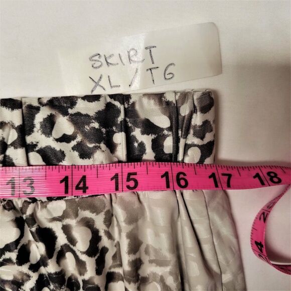 𝅺MICHAEL Tyler  Cream Color Printed Skirt Sizes S, M, XXL - Picture 15 of 16